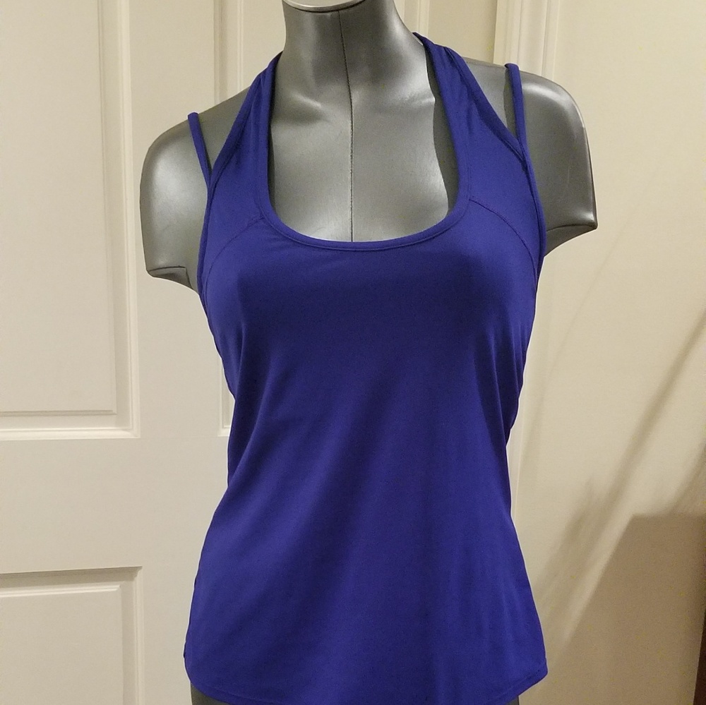 Fabletics workout top. Built in bra. M